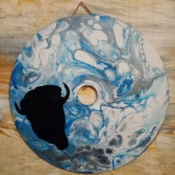 Ombre d'un bison sur CD O² vous propose une œuvre totem